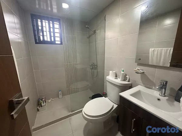 apartamentos - Apartamento en alquiler de 1 Hab con 2 parqueos en Arroyo Hondo por el Nacional  6