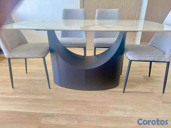 muebles y colchones - Mesa de comedor de mármol con 6 sillas – Excelente condición 3
