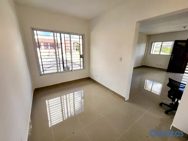 casas - Rento espectacular casa en 2do nivel Av. Independe 19