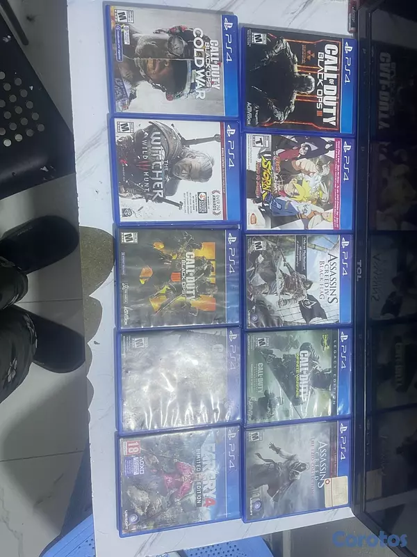 consolas y videojuegos - Ps4 Pro de 874.8 GB + 2 Mandos + 11 Juegos Físicos + 31 Juegos Digotales 4