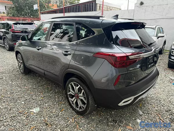 jeepetas y camionetas - kia seltos 2021 16