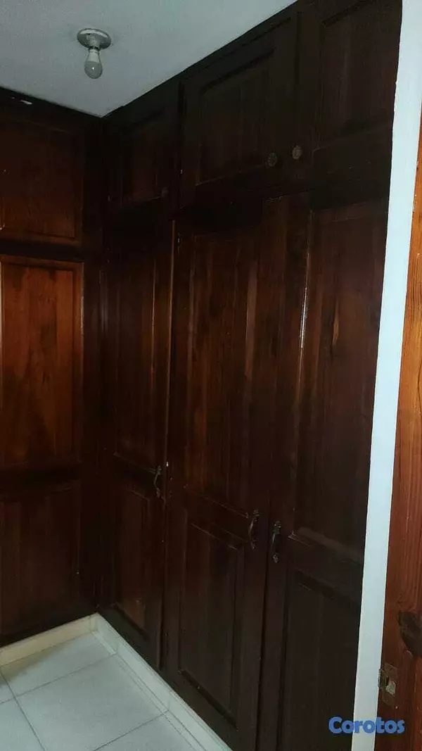 muebles y colchones - Closet en Caoba! hermoso. y de oportunidad. 9