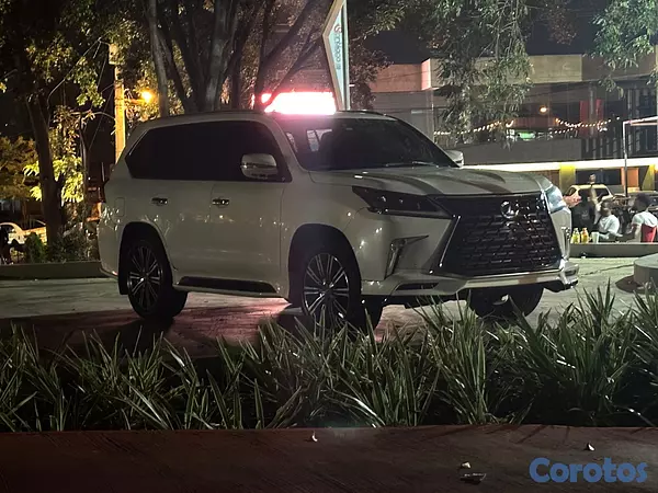 jeepetas y camionetas - LEXUS LX 570  6