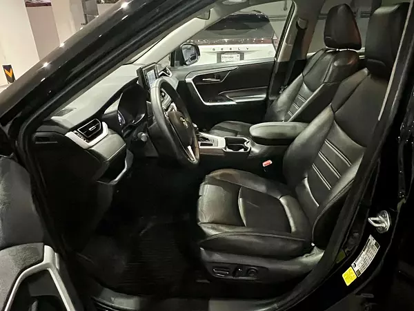 jeepetas y camionetas - Toyota rav4 2021 exl clean  3