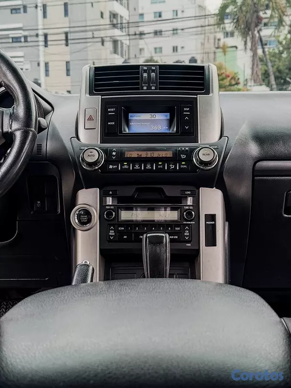 jeepetas y camionetas - 🚗 TOYOTA LAND CRUISER PRADO VXL 2011 9