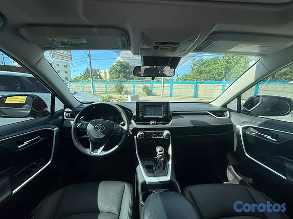 jeepetas y camionetas - TOYOTA RAV4 XLE 2020 5