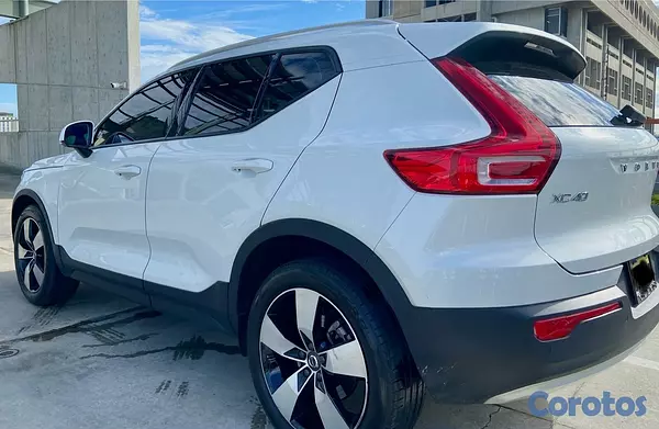 jeepetas y camionetas - volvo xc40 momentum t4 2022 2