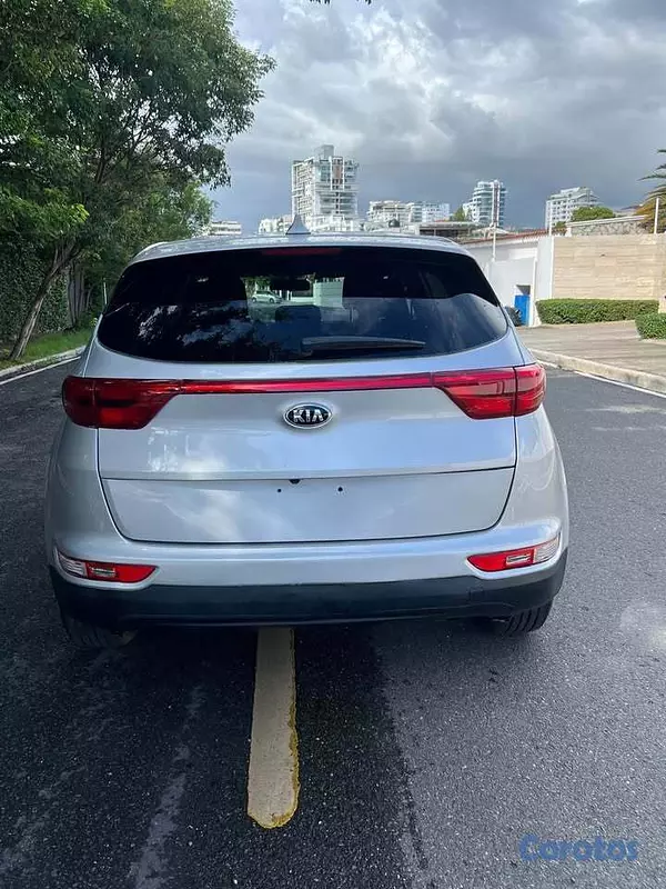 jeepetas y camionetas - Kia Sportage LX 2019 Negociable 4
