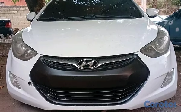 carros - Hyundai Elantra 2011 RD$430,000 6