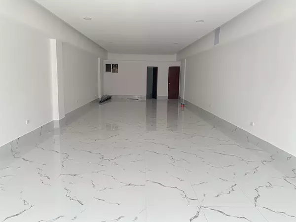 oficinas y locales comerciales - Local comercial en primer nivel  4