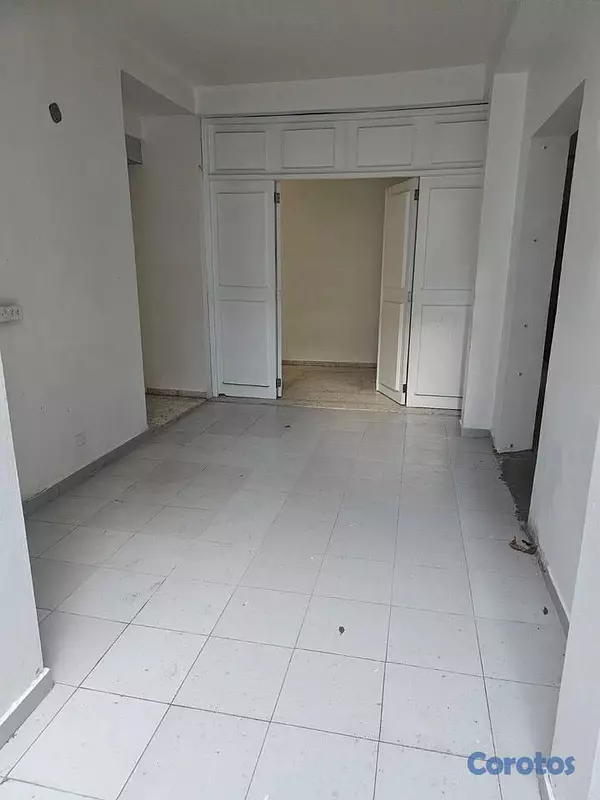 casas - Casa comercial de 315m2 en alquiler en Evaristo Mo 8