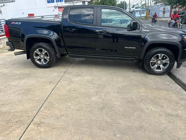 jeepetas y camionetas - chevrolert colorado 2018 6