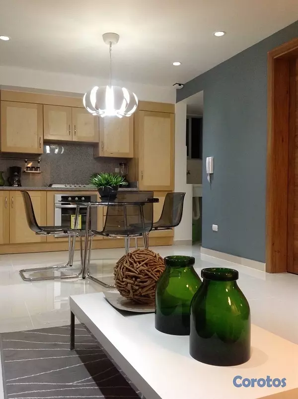 apartamentos - vendo piso 6 totalmente amueblado zona universitaria una habitación 1.5 baños pa 5