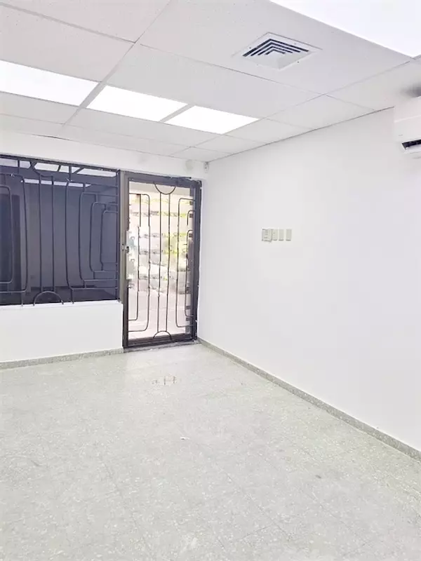 oficinas y locales comerciales - Local en primer nivel piantini  10