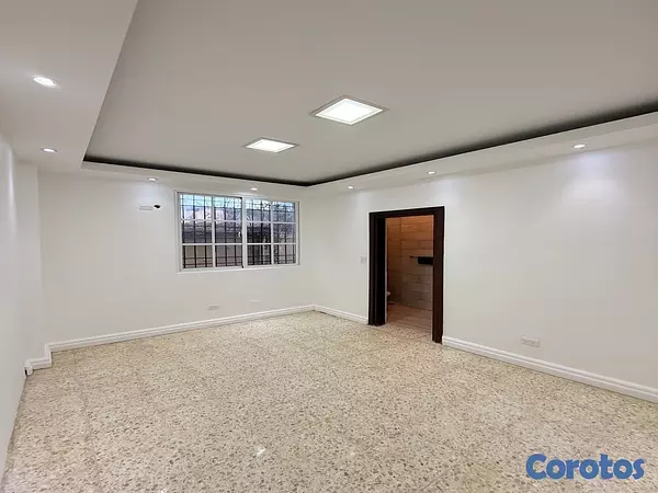 oficinas y locales comerciales - 🚀 ¡Local comercial premium en Gazcue disponible para renta! 🏢
 11
