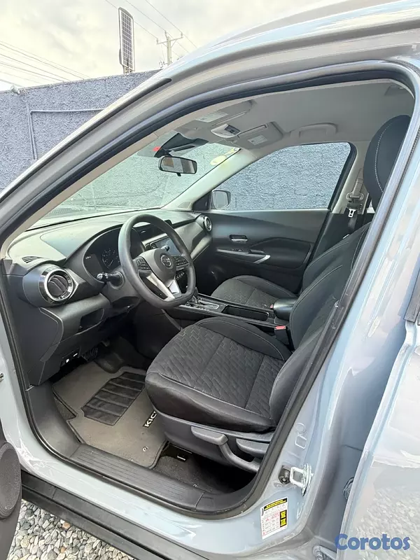 jeepetas y camionetas - Nissan kicks SV 2021  5