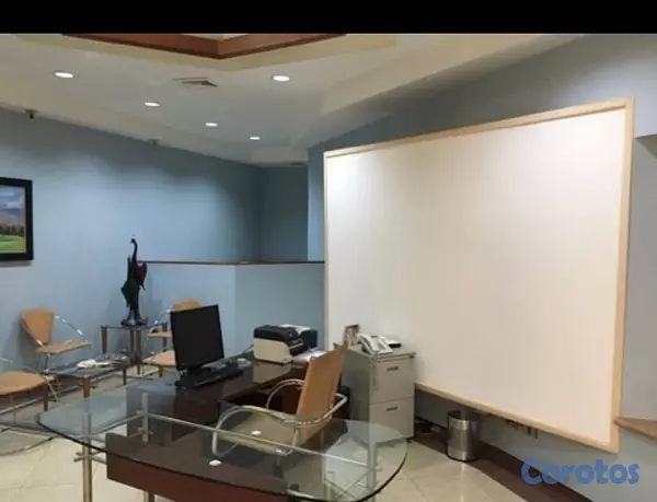 oficinas y locales comerciales - LOCAL EN PLAZA COMERCIAL VENTA 4