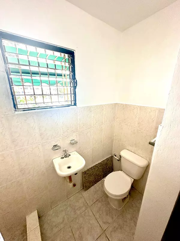 apartamentos - 📍 Los Restauradores 

Apartamento clásico .140 mts .
3HAB
Nivel 4
USD$143,000 8