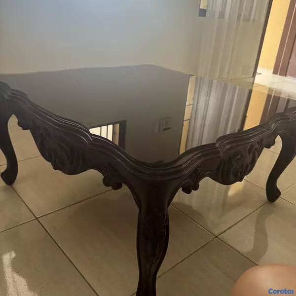 muebles y colchones - Elegante Mesa de centro de madera con detalles ornamentados tradicionales 2