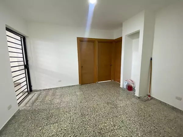 casas - Vendo casa prox. Av. Independencia 10