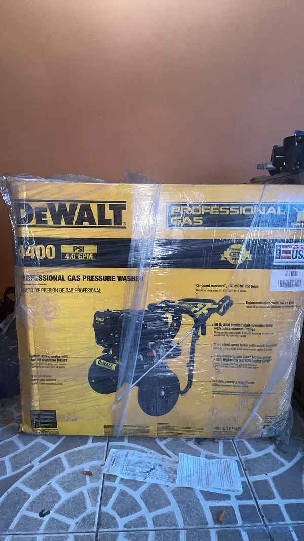 herramientas, jardines y exterior - Hidrolavadora nueva de caja ,DeWALT de 4400psi ,am 1
