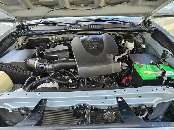jeepetas y camionetas - TOYOTA TACOMA 2019 SUNROOF ASIENTOS EN PIEL  4