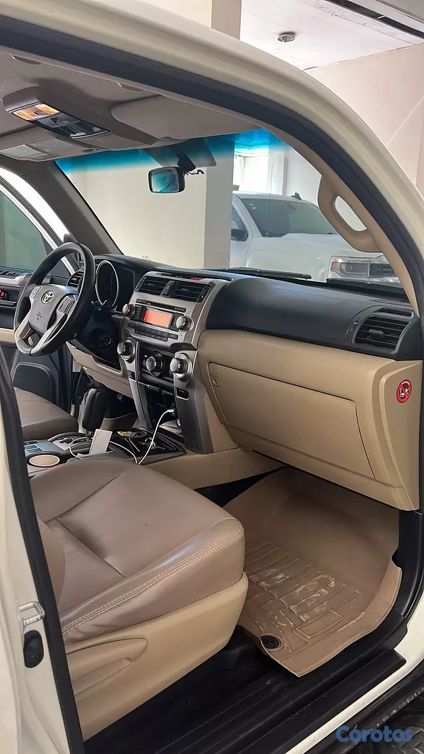 jeepetas y camionetas - Toyota 4runner SR5 2013 5