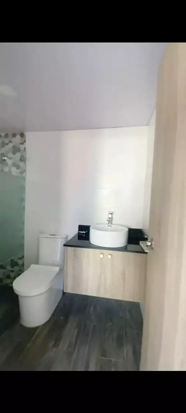 apartamentos - Vendo Apto en el Millón a una esquina de la 27
 5