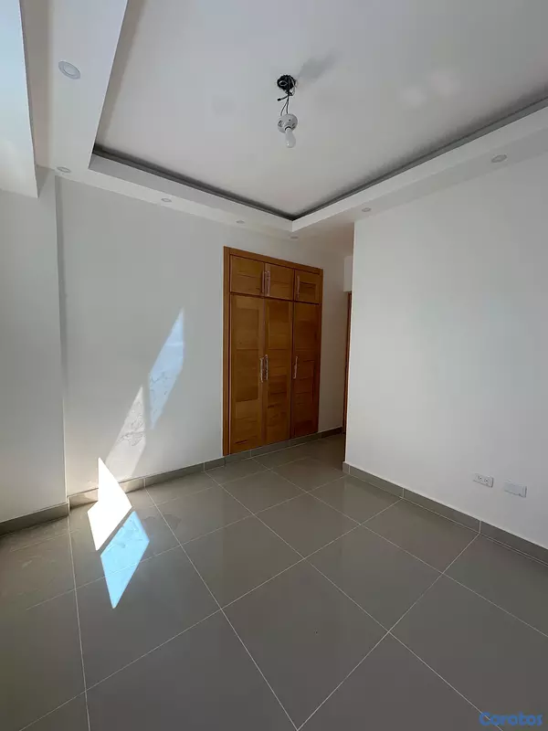 apartamentos - venta de apartamento en la autopista de san isidro con 127mts y 2 parqueos  3