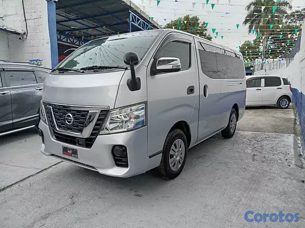 jeepetas y camionetas - NISSAN CARAVAN NV350 3
