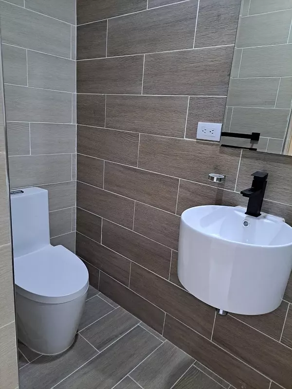 apartamentos - BELLA VISTA
VENTA APARTAMENTO MODERNO AMUEBLADO

 5
