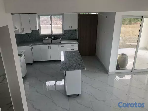 casas - CASA A MENOS DE 3 MINUTOS DE LA PLAYA. ANIMATE A VERLA. 4