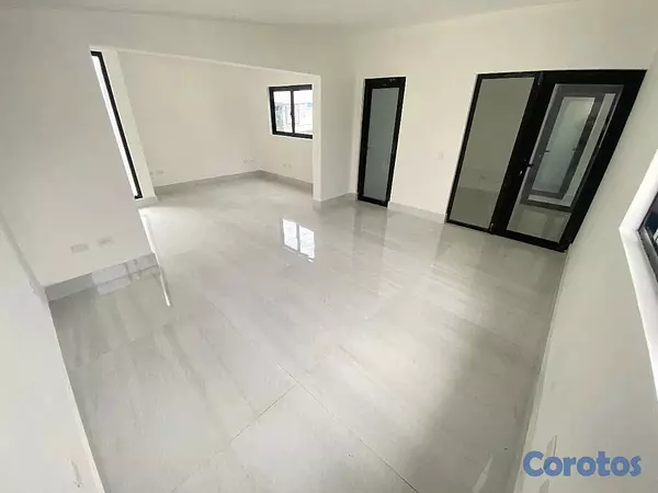 oficinas y locales comerciales - alquiló rosmil loca comercial dos niveles 7 parqueos 4 oficina 4 boa  4