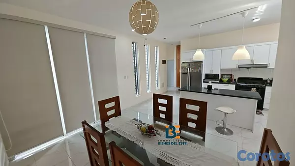 casas - VENDO MODERNA CASA con acabados de alta calidad en 4