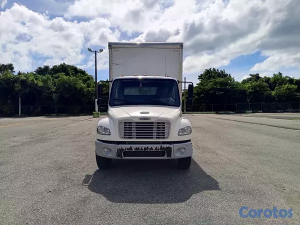 camiones y vehiculos pesados - SE VENDE FREIGTHLINER M2 106 2015 2