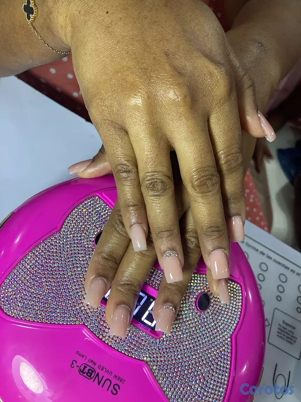 servicios profesionales - hago uñas acrílicas a domicilio pedicura manicura  4