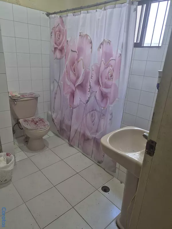 habitaciones y viviendas compartidas - Habitación en alquiler para chicas decentes que trabajen/estudien 
no mascotas  5