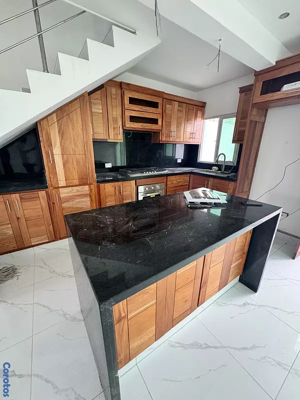 casas - venta de casa de 3 niveles con piscina en avenida ecológica Santo Domingo este  8