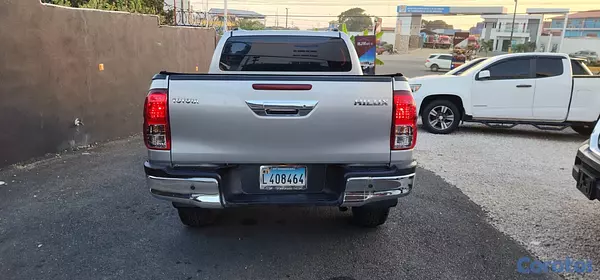 jeepetas y camionetas - Toyota hilux 2020 único dueño Pintura  4