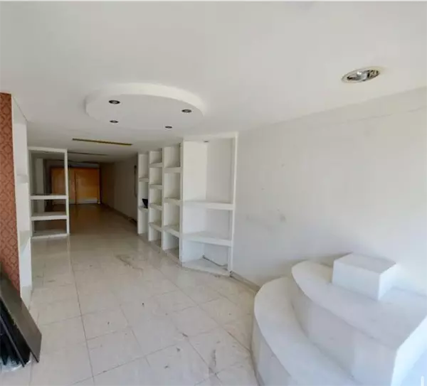 oficinas y locales comerciales - Excelente local en zona céntrica del Millon  5