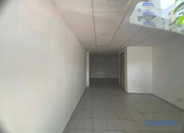 oficinas y locales comerciales - se alquila local  2