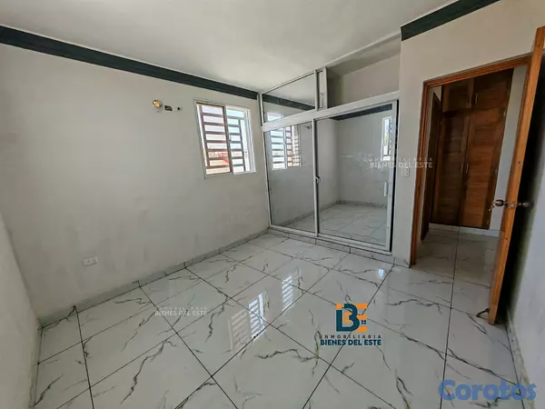 casas - Se Vende amplia Vivienda NUEVA, con mucho patio, u 7