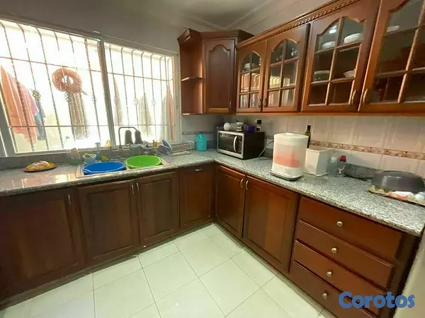 casas - Vendo Lujosa casa Vista Hermosa, Santo Domingo Est 7