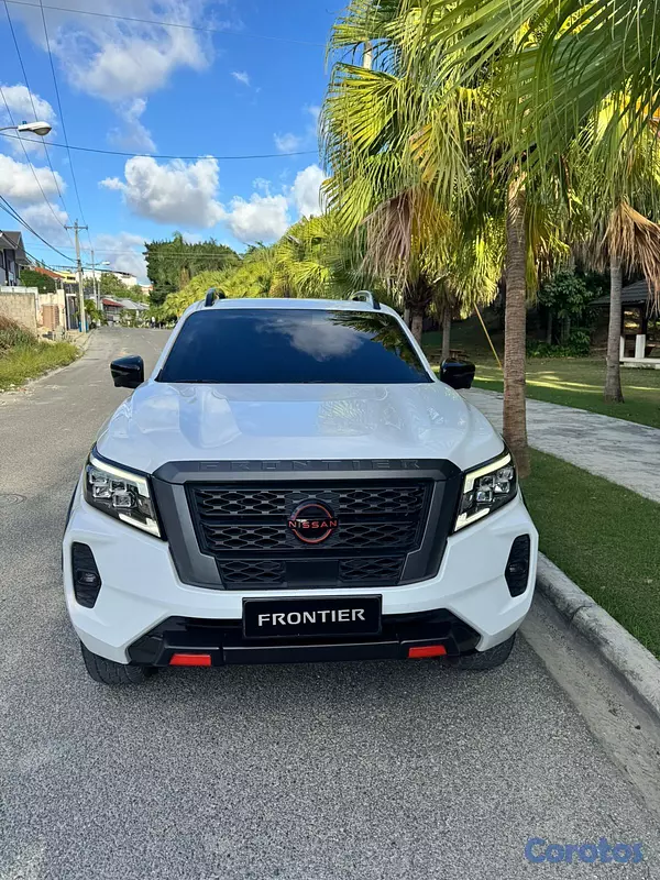 jeepetas y camionetas - Vendo Nissan Frontier 2024 USD$49,000 neg Excelent 3