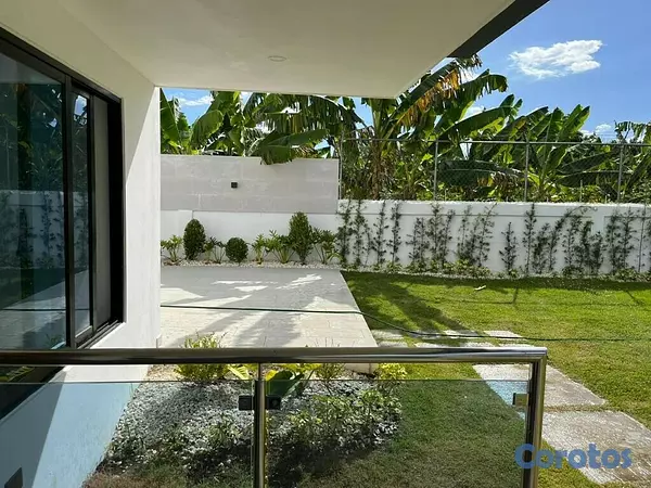 casas - Casa  2 niveles con piscina en Guayabal en santiago de los caballeros  8