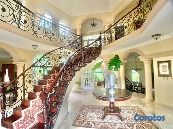 casas - PRECIOSA MANSION PROX EMBAJADA AMERICANA 5HAB US$1.5 Y ALQ US$9MIL 2