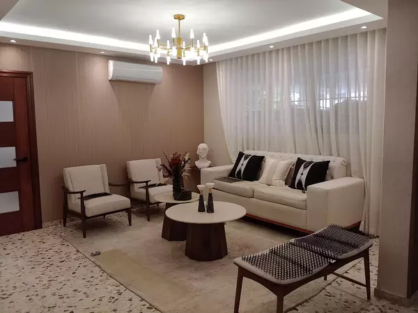 apartamentos - Vendo o Alquilo amplia casa de 2 niveles en Los Ca 9
