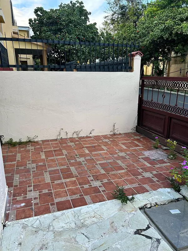 casas - Vendo casa en Av. Independencia  4