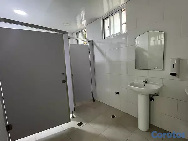 oficinas y locales comerciales - Local Comercial en Alquiler en NACO de 44m2 – Prim 7