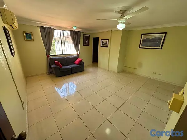 casas - vendo casa en los Ríos de tres niveles 4 habitaciones 5 parqueos jacuzzi  8